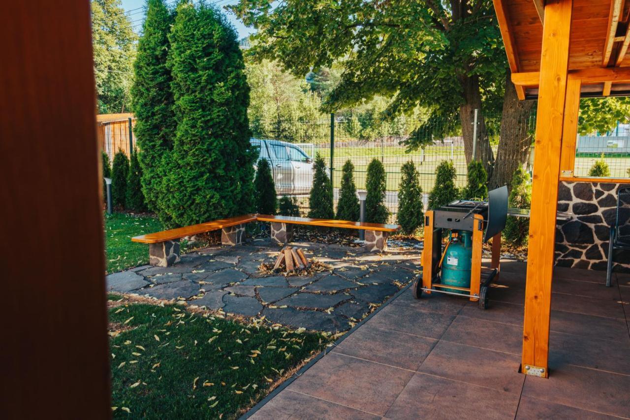 Penzion Larion Kralova Lehota Exterior foto